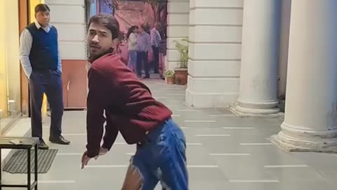 uncle ji be like kya kya dekh na pada raha ha
