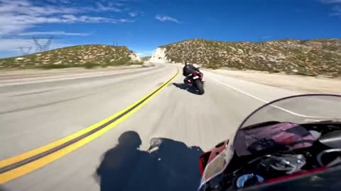 SUPERBIKE CHASE R1 VS BMW