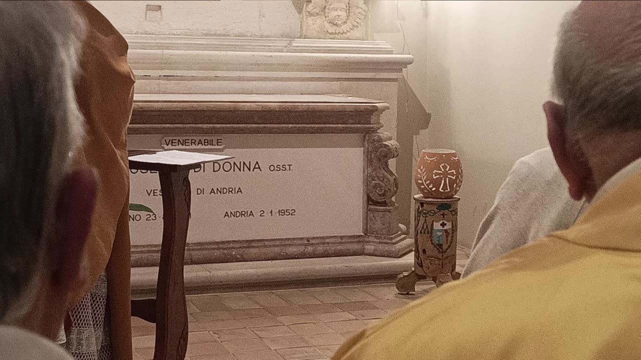 Cattedrale di Andria: opera d'arte lignea del Maestro Giuseppe Marzano