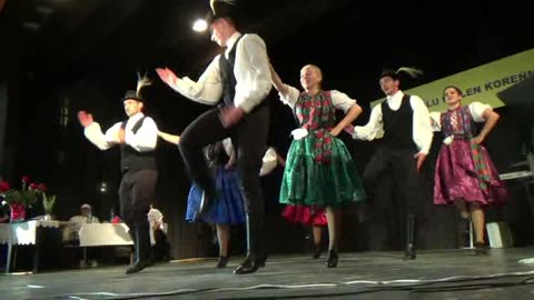 Komlós - folklórny tanečný súbor zo Slovenského Komlóša/HU ...