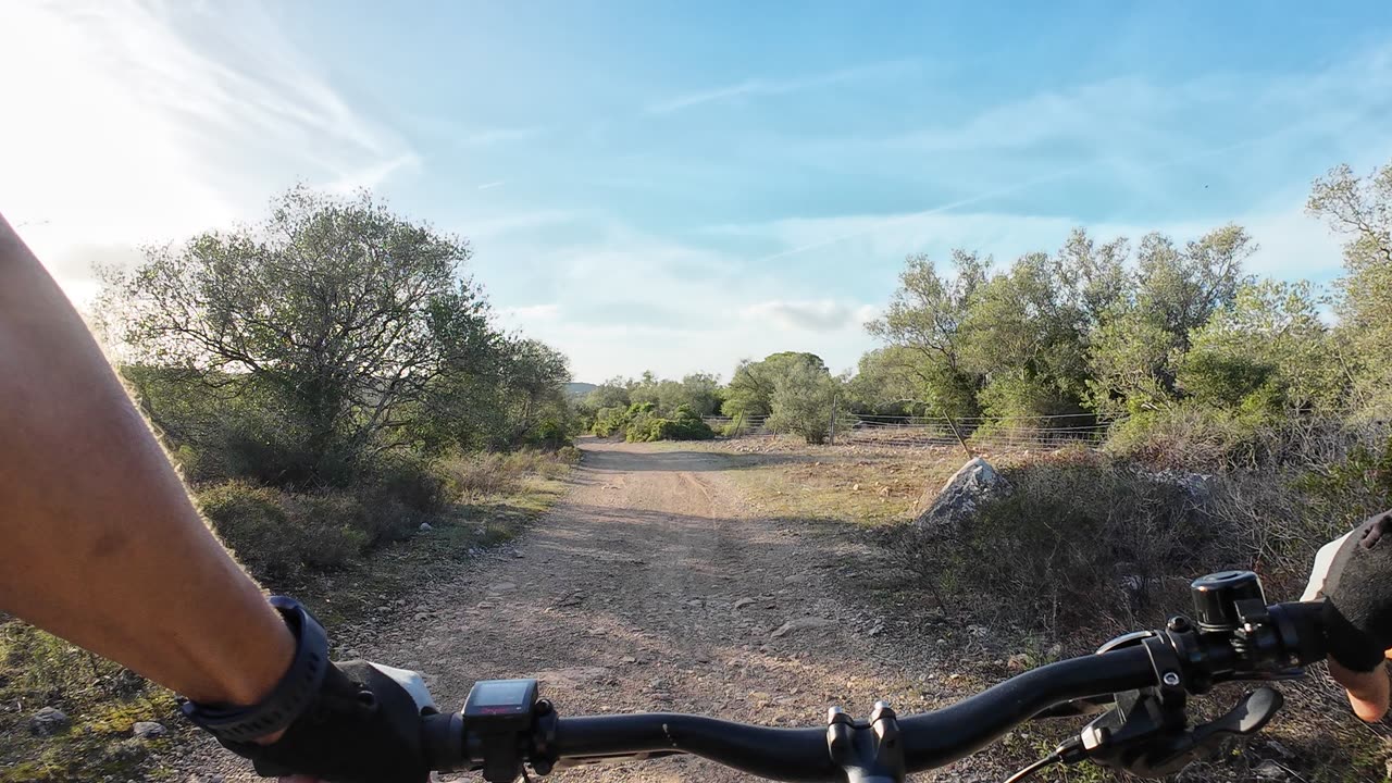 e-BIKE RIDE na MS, Portugal - Arrabida BamaLAMA S06E18 8th of NOV 2K25 pt 21