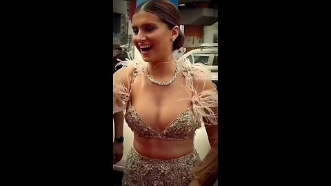 Hot actress 🤩😍😘