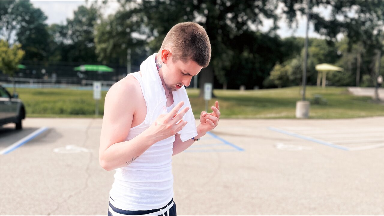 LUNCH DEN GYM LATER W BRUDDER (HOMELESS STREAMER)