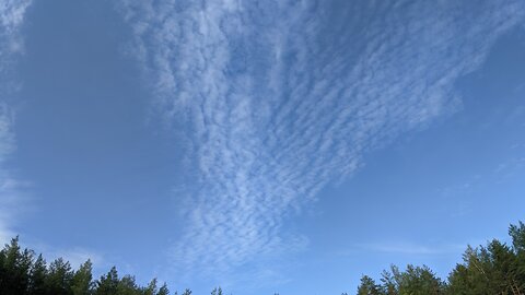 1.7, 2.7, 5.7. - 11.7.2025: Sun halo, weird clouds, halo color, white trail.. something up there?