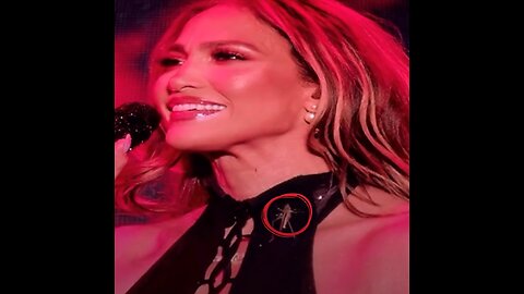 Saltamontes se convirtió en el héroe de un concierto de Jennifer Lopez