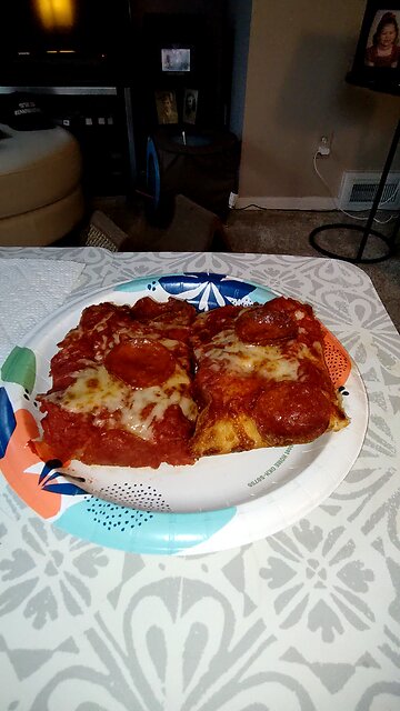 Meal, Jet's Pizza, Ford Rd, Dbn, MI, 11/9/25