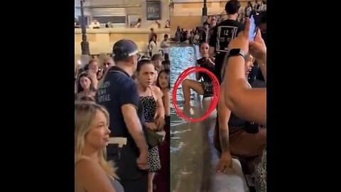 Turista argentina es multada por mojarse los pies en la Fontana di Trevi