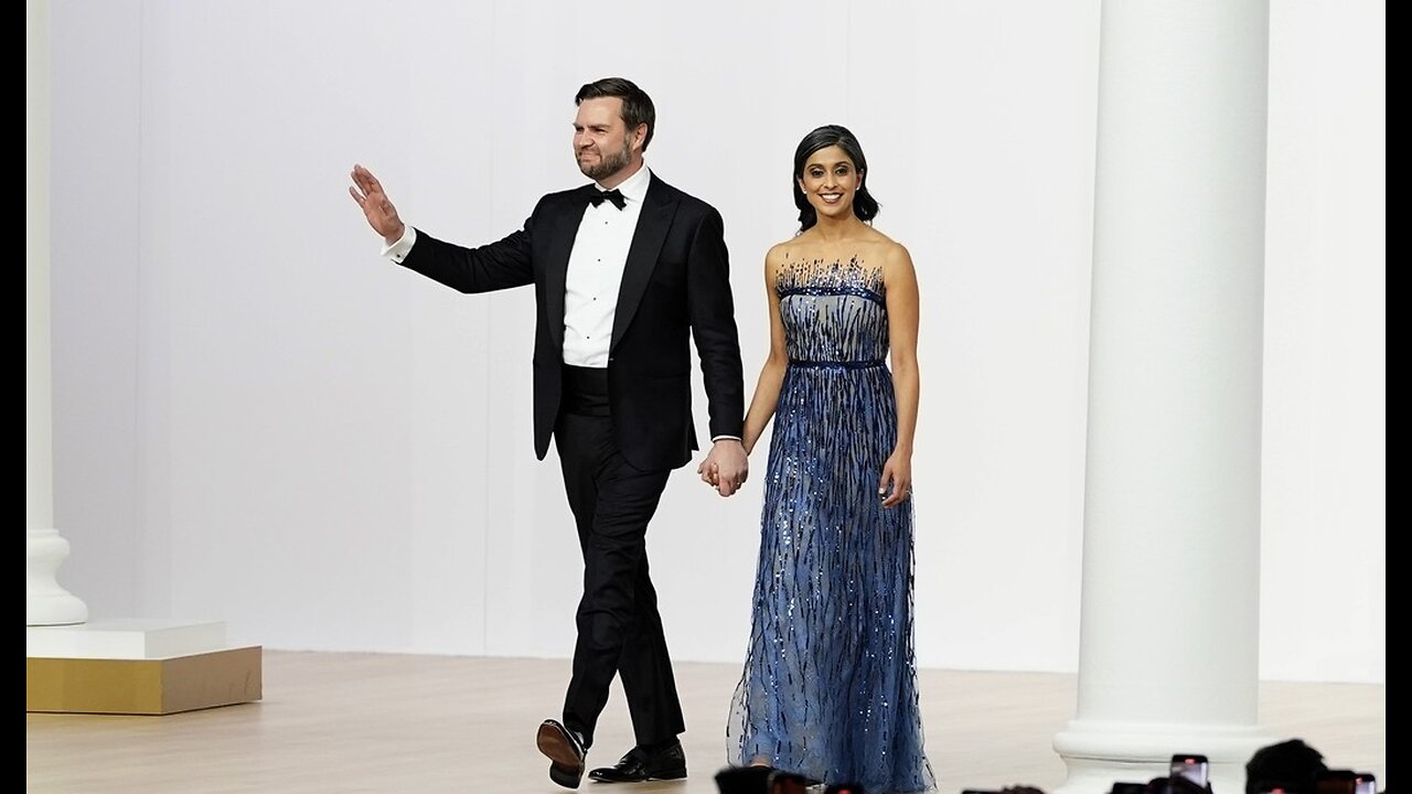 Watch JD Vance's Kids Win the Day During Trip to India