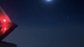 UAP Reporting Center - Supposed leaked Footage of a TR3B looking craft. This has to be AI r...