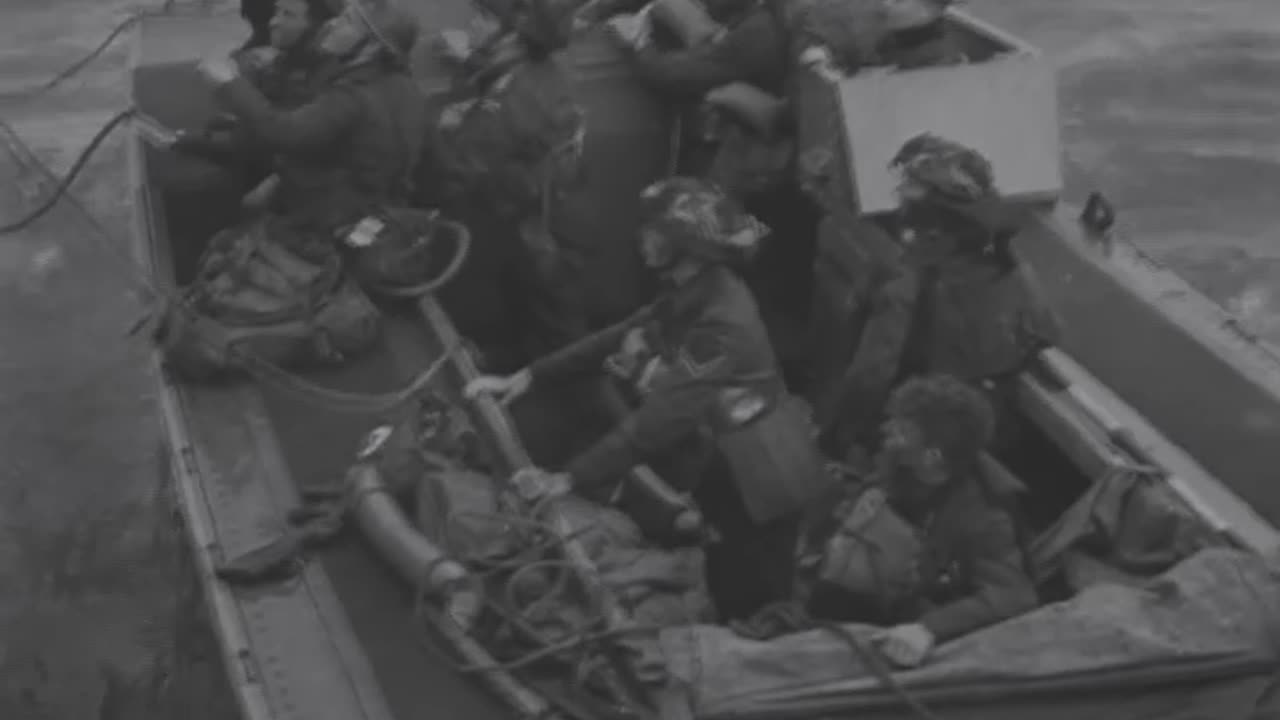 ABOARD CANADIAN CRUISER HMS ... - ABOARD CANADIAN CRUISER HMS ALGONQUIN, FRENCH COAST - 111-adc-1438