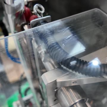 Minipress.ru Станция закатки флаконов для фармацевтики