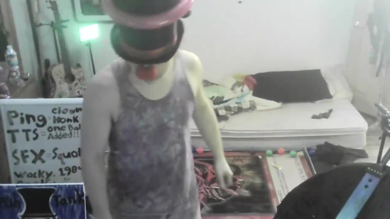 WackyTheClown lends some points to Dellywave
