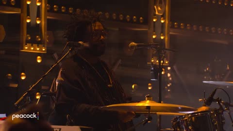 Flowers (with The Roots) - Miley Cyrus (live)