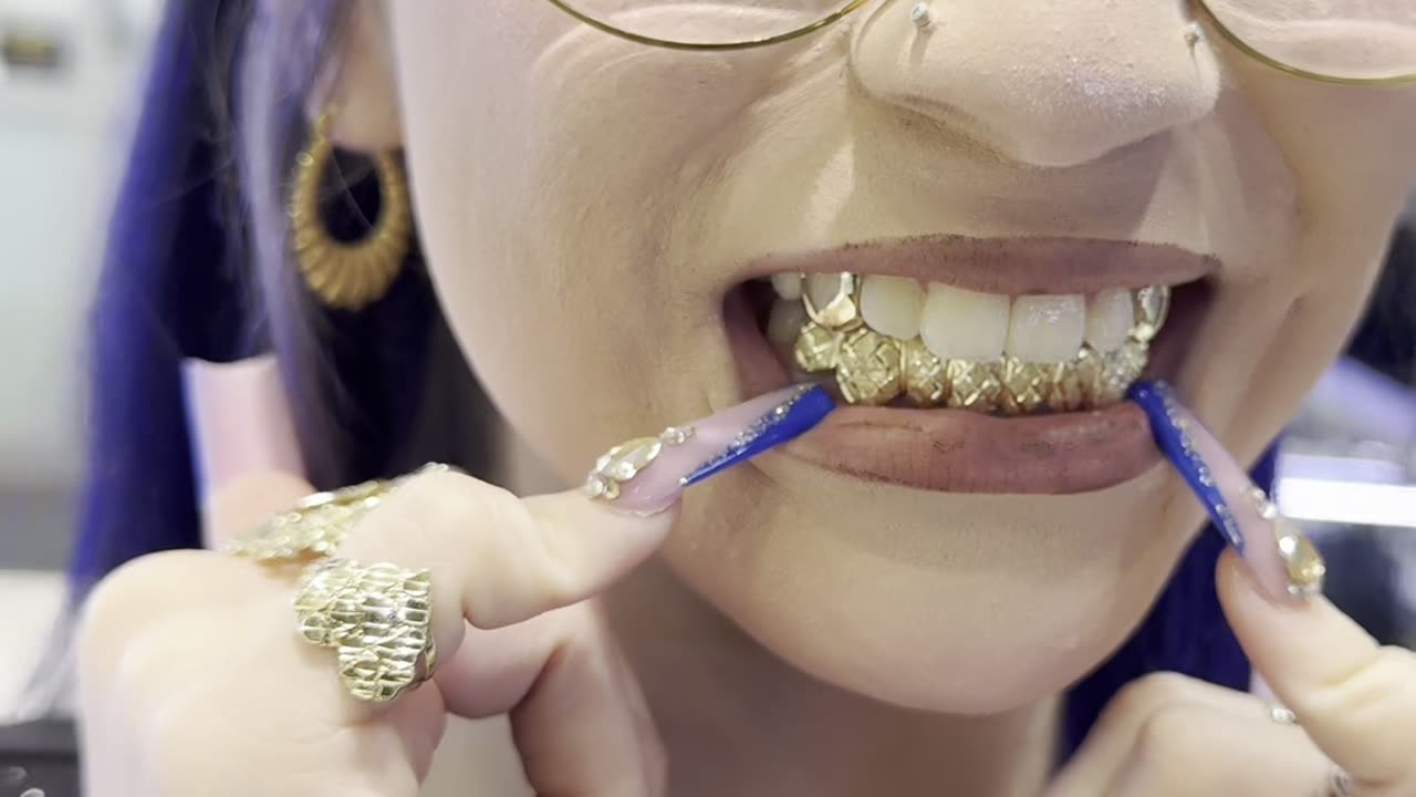 Open Face ❤️ Fangs x 8pc Diamond Cut Diamond Dust