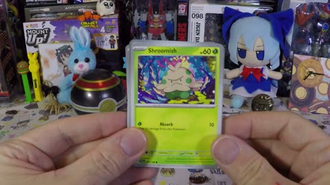 Pokemon TCG: Luxury Ball Tin opening