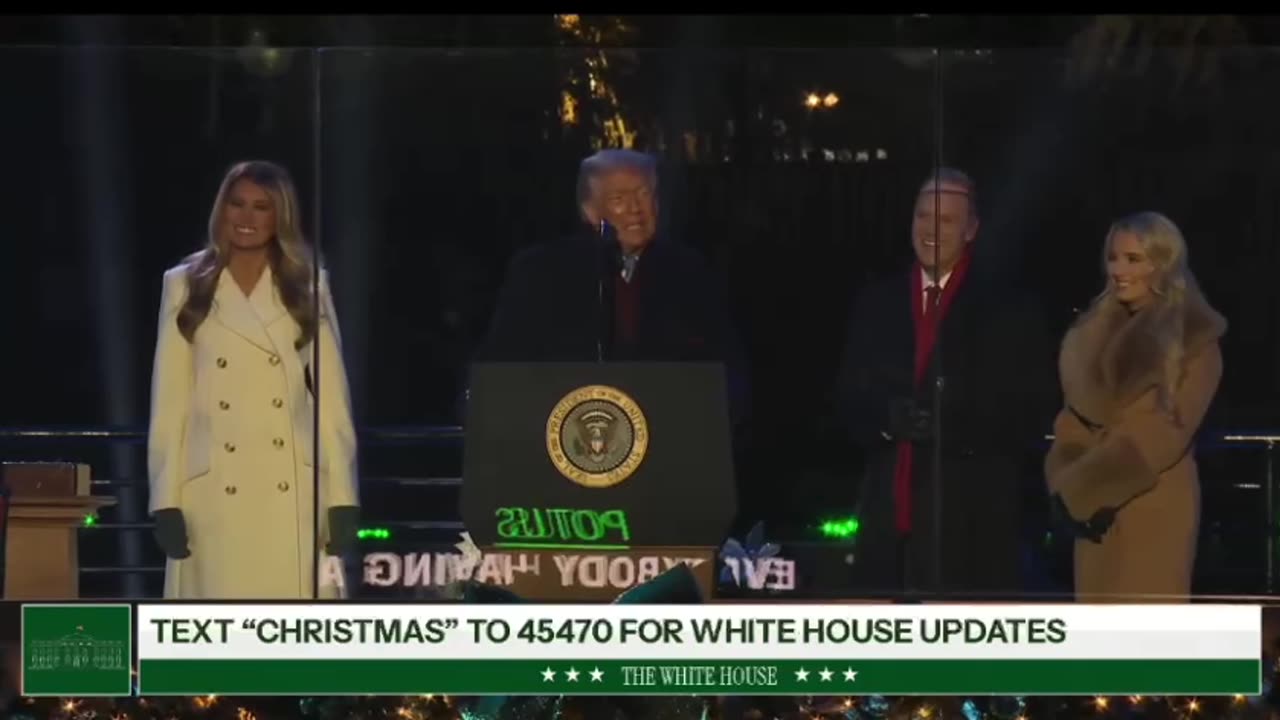 The president and First Lady light the tree!