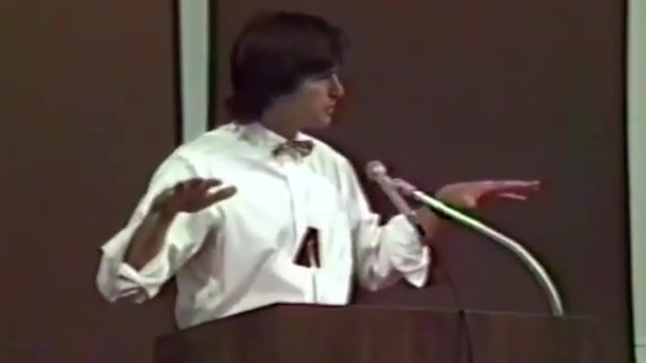 Steve Jobs: Computers Simplify Complex Tasks