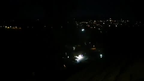 Jew aircraft intensively bomb the town of Kfar Hatta, in southern Lebanon.