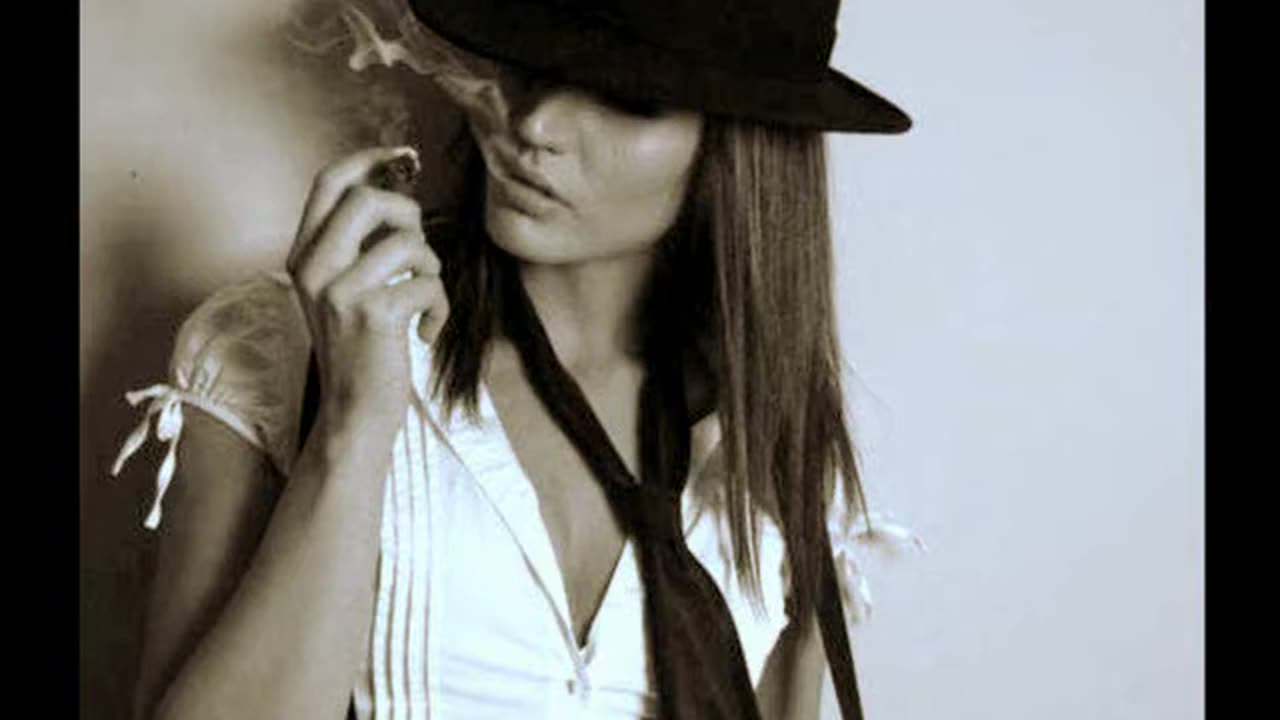 10CC - Dreadlock Holiday (lyrics)