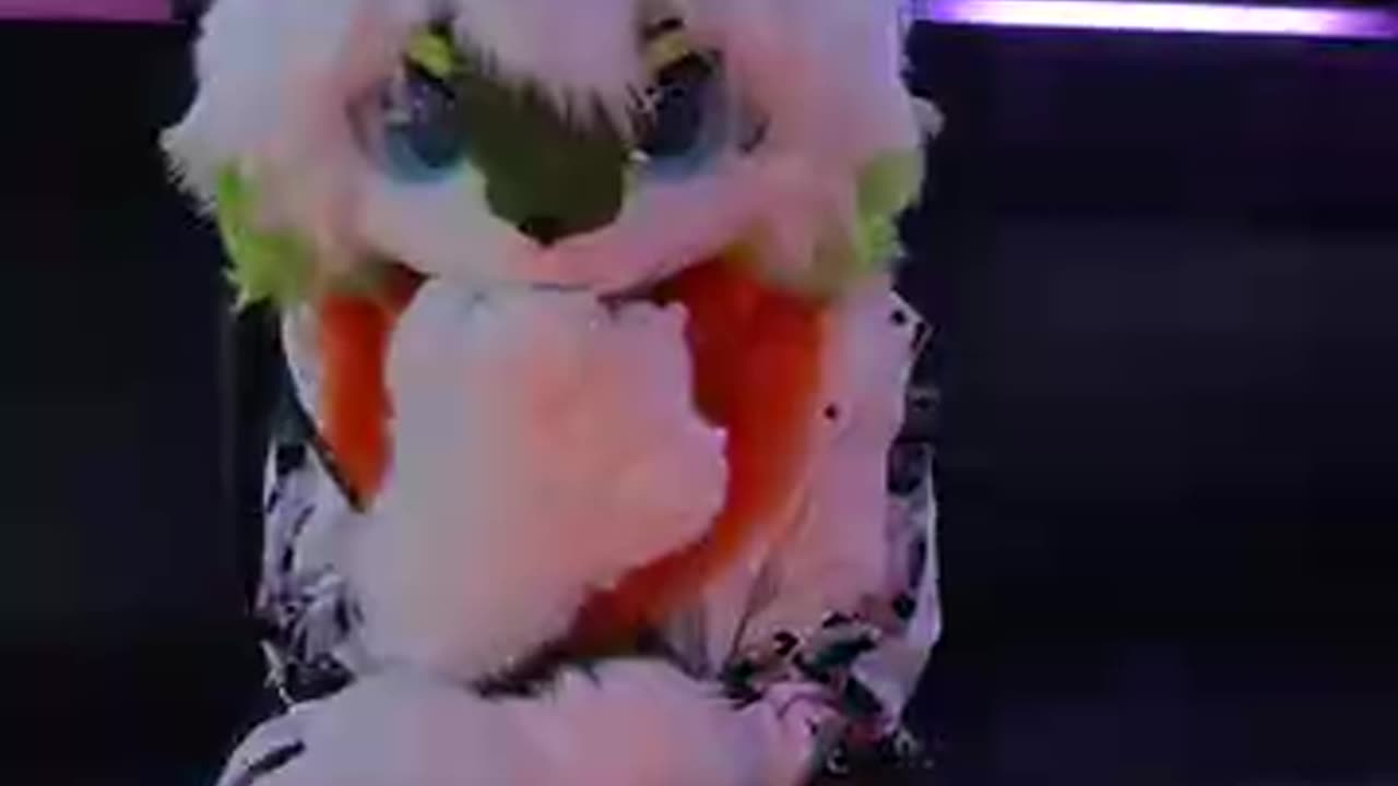 怎么有人生日在KTV说嗨嗨