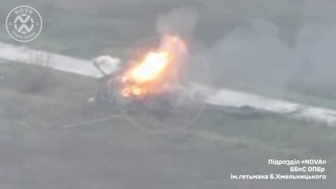 Russian Tank Flames Out(Incredible Footage)