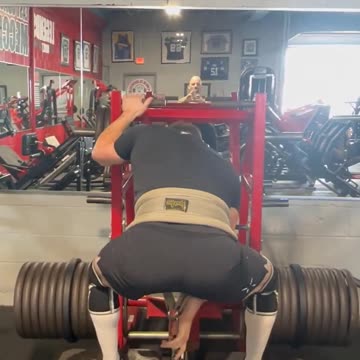 MJF's 1035 lbs Squat: Is This Even Humanly Possible?