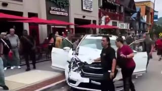6 total people taken to hospital after serious crash in downtown Gatlinburg