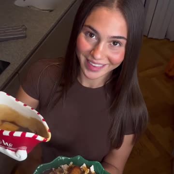 Day 4 of Christmas Snacks Loaded Roast Potatoes to feed a whole family 🫶 .....