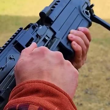 M249 SAW Light Machine Gun!