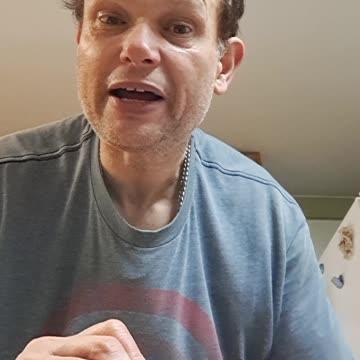 HOW TO LOOK YOUNG WITH BANANA SKIN