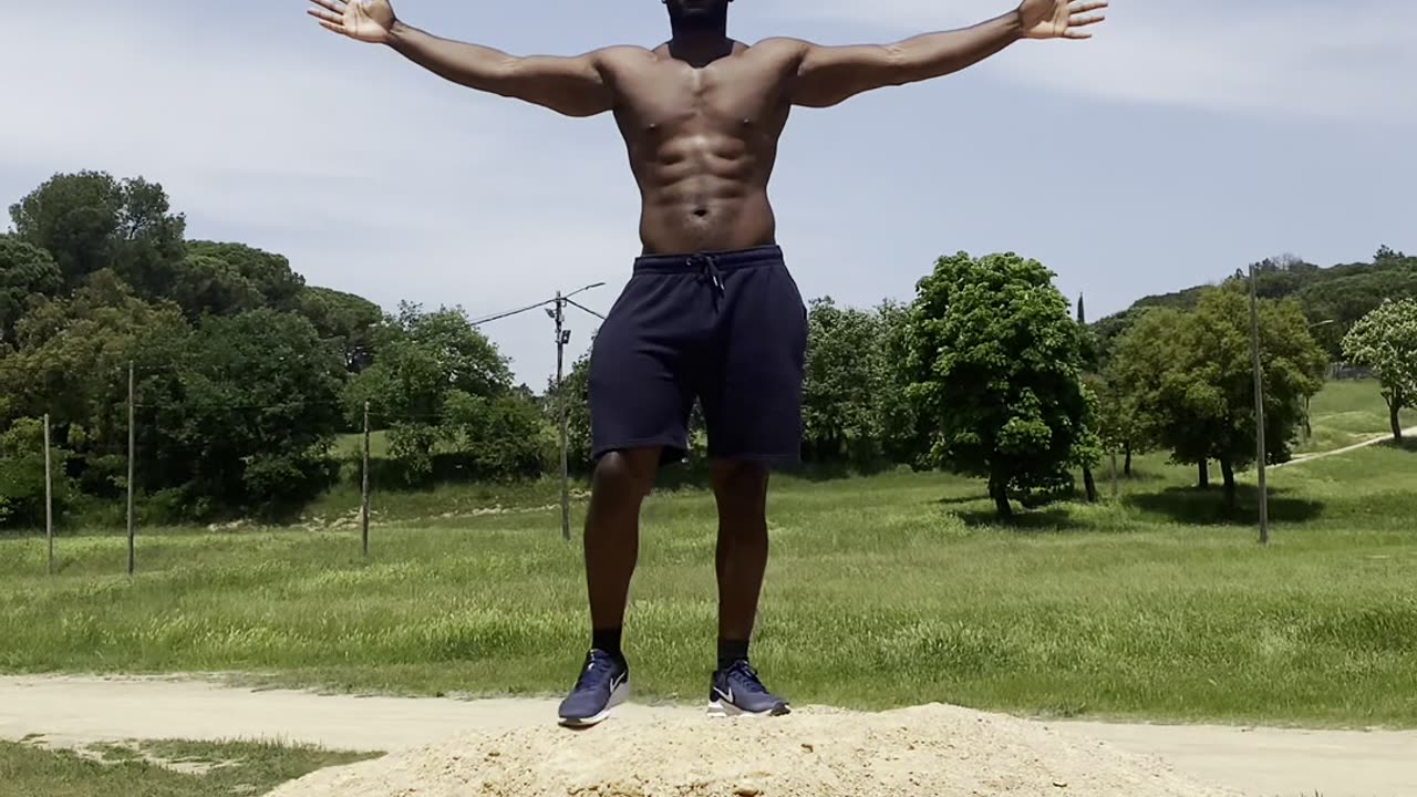 FOOTWORK IN & OUT UNTOUCHABLE SPEED! 🥊