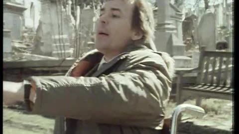 MIND YOUR LANGUAGE S03E03 - No Flowers by Request