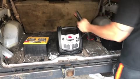 Schumacher XP2260 Power Unit Unboxing.