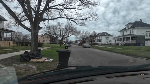 Lets ride and check out Roberto_s house THE SHEa show