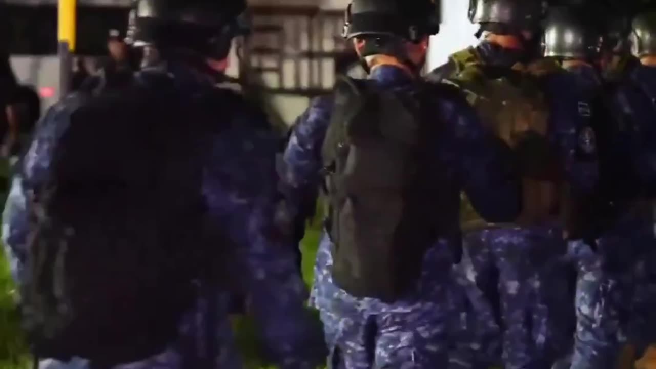 Bukele Orders 1,500 Troops to Find Reorganized Gangs