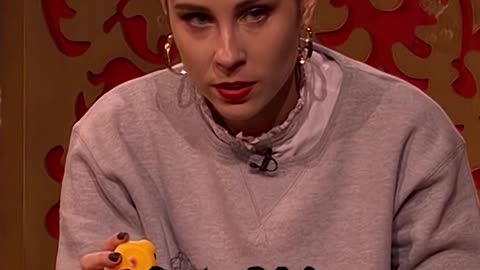 Pop a balloon when you hear its colour #taskmaster