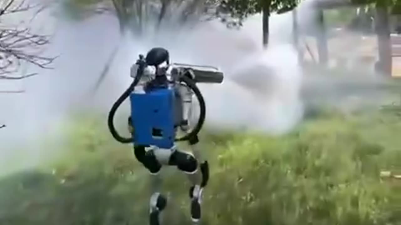 Chinese robot spraying pests