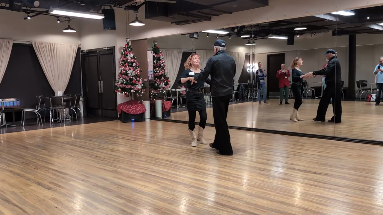 Two Step @ Studio 22 with Bobby Pritchard 20251218 215437762