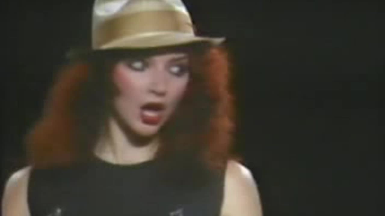 Kate Bush - Rolling The Ball