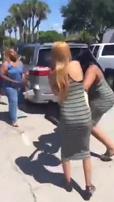 Crazy Parking Lot Fight Ghetto