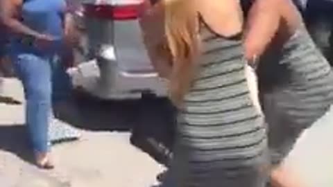 Crazy Parking Lot Fight Ghetto