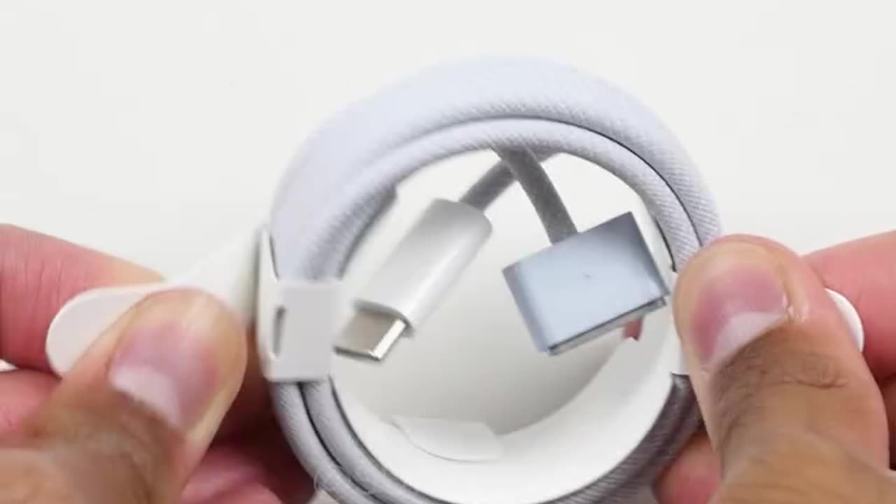 Unboxing the New MacBook M4 🔵