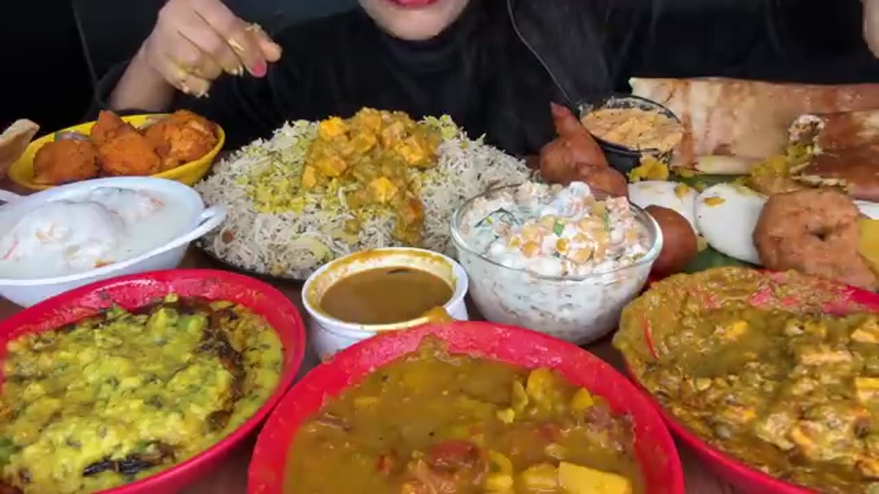ALOO_SABJI,PURI,DAL_TADKA,JEERA_RICE_MUTTER_PANEER,MASALA_DOSA,DAHI_VADA,IDLI,GOBITIKKA_ASMR_EATING