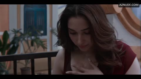 Tamanna Bhatia Breasts, Thong Scene in Lust Stories 2 | 18 +