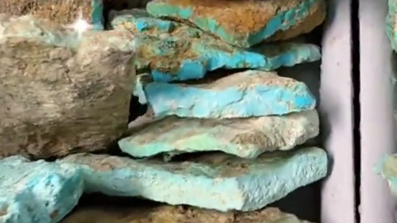 250317-1 Sleeping Beauty turquoise rough material