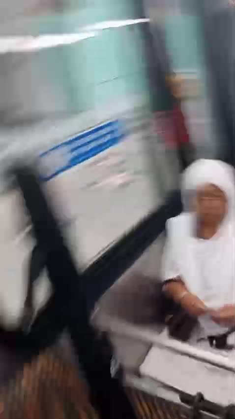 😁😁Our fear of being beheaded was NOT justified. She was NOT a muslim.😁😁(She was a Sikh)