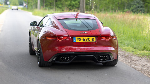 Jaguar F-Type V8 R Coupe - LOUD Accelerations & Crackles !