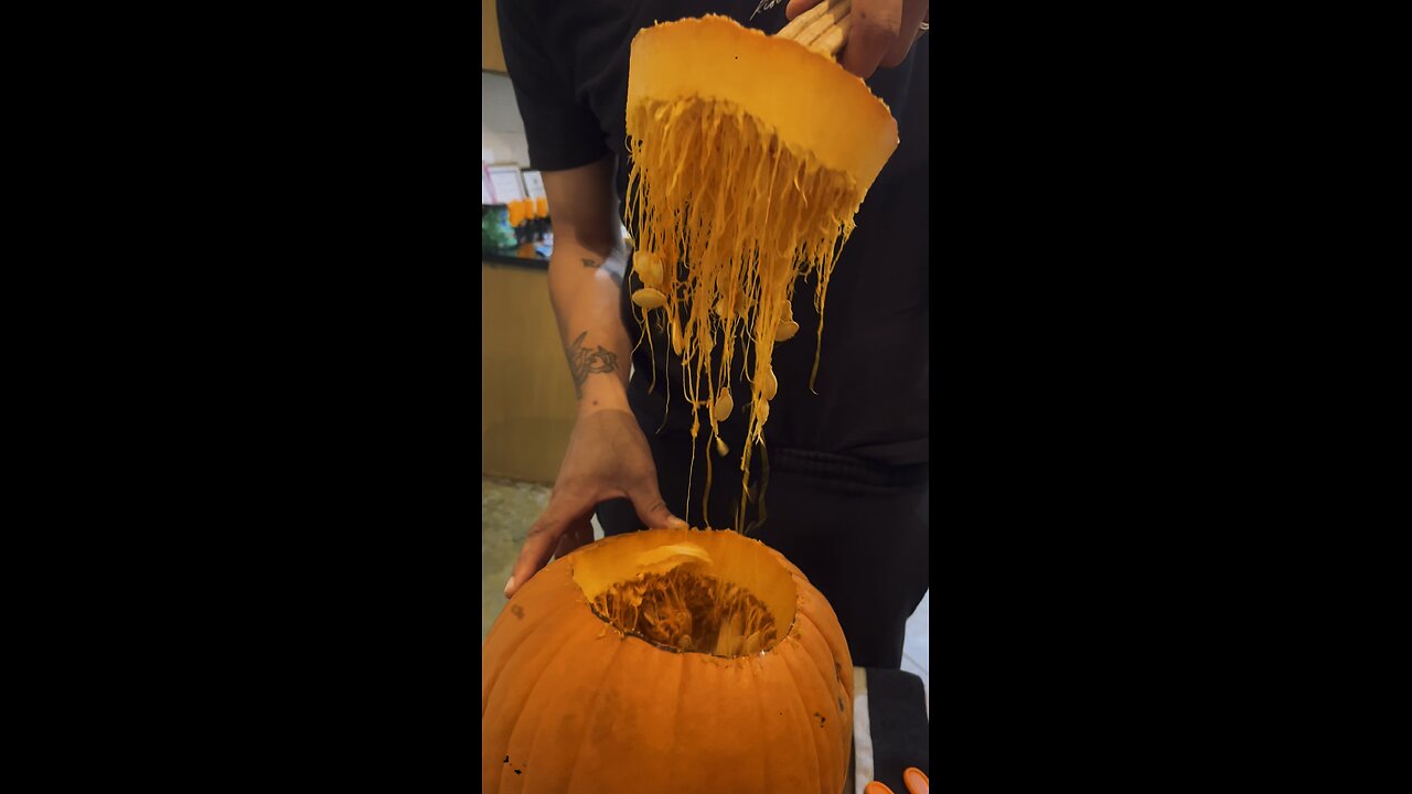 Carving Pumpkins 🔪🎃