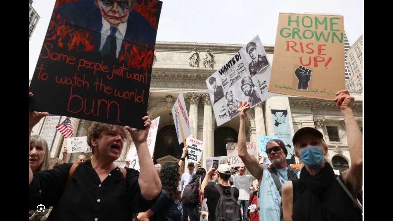 Anti-Trump Protesters Turn Out to Rallies Across Us