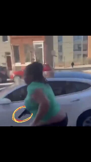 VIDEO SHOWS🏃‍♀️💥🔫🧟‍♀️📸DEADLY SHOOTING IN CENTRAL BALTIMORE STREETS👮‍♂️🚔🚏🚕🚗💫